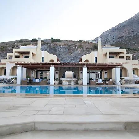 בית נופש Kasteli Villas