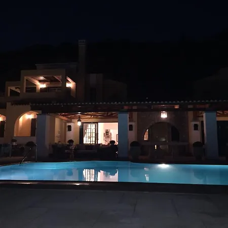 Kasteli Villas * מאסורי