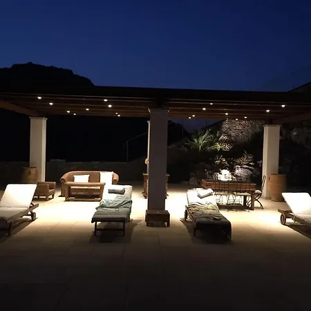 בית נופש Kasteli Villas *