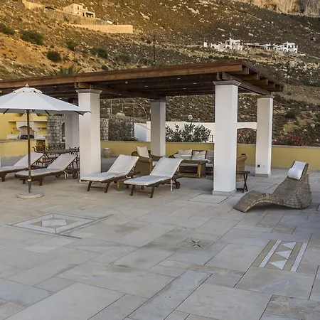 Kasteli Villas *